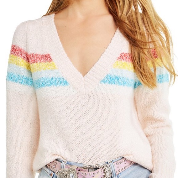 Wildfox Sweaters - NWT WildFox Dreamer sweater long sleeves V-neck  M